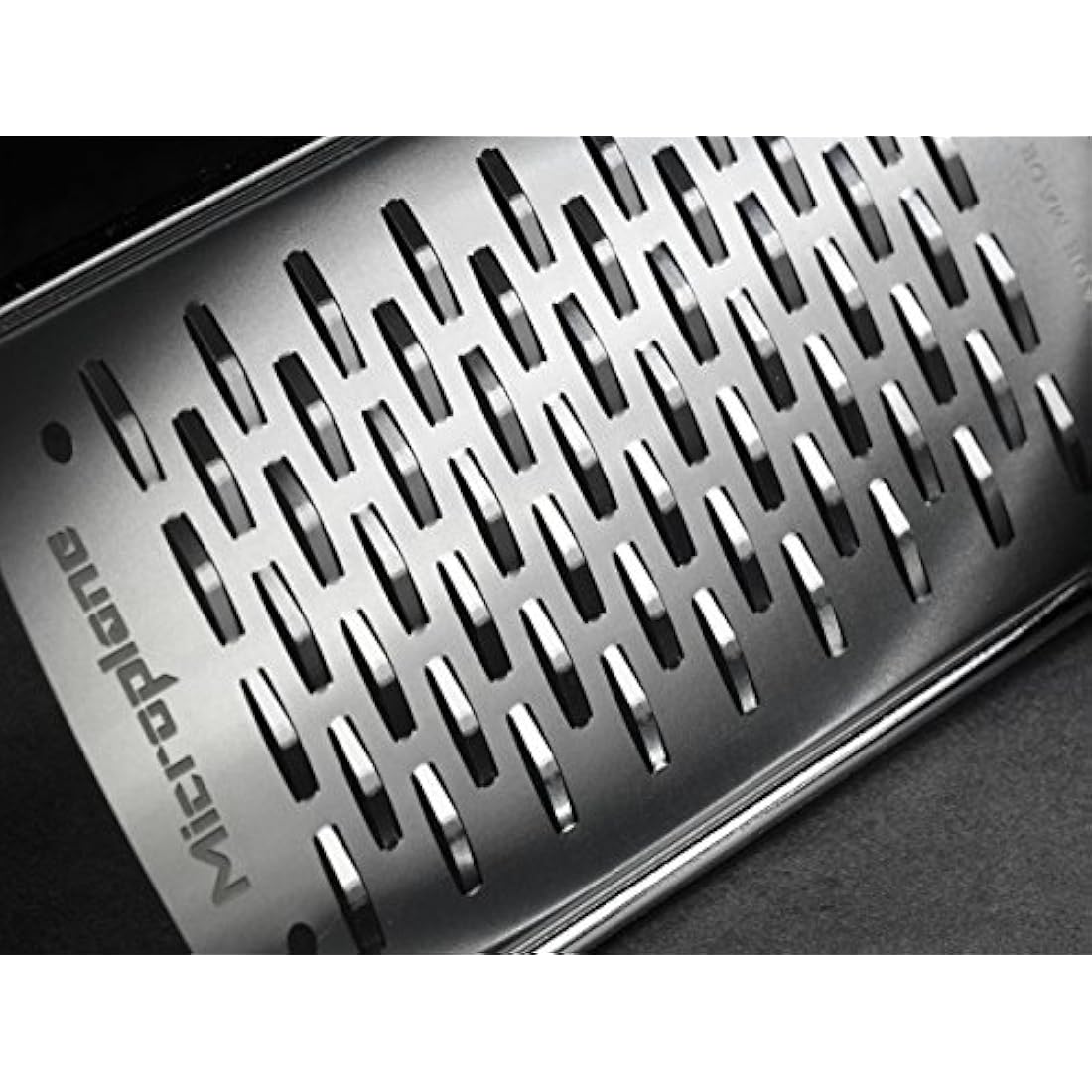 Microplane Kitchen Grater Ribbon for Hard Cheese, Apple, Carrot, Zucchini and Chocolate from The Gourmet Series in Black & Stainless Steel,45002