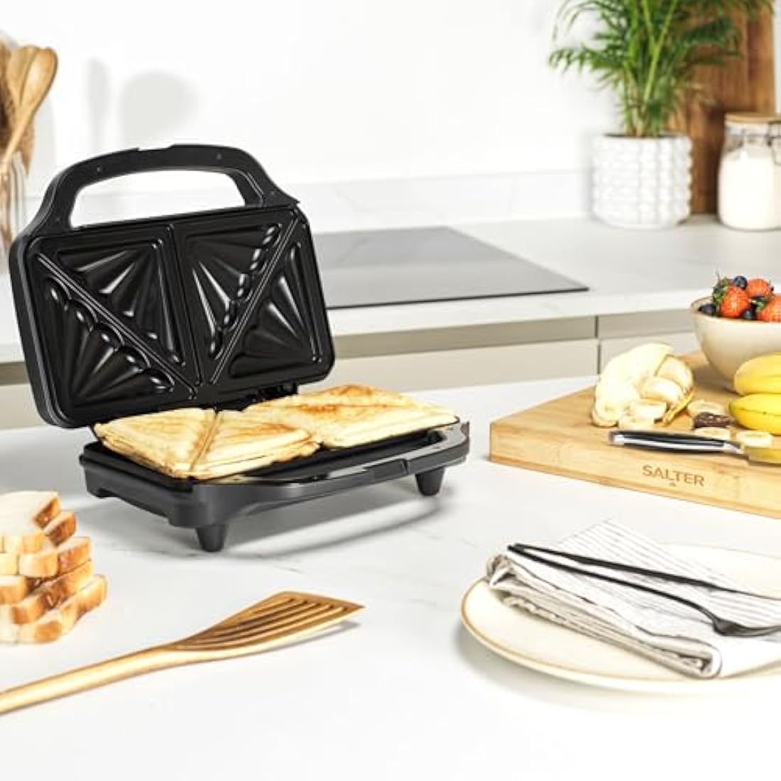 Salter Sandwich Toaster – Non-Stick, Deep Fill Toastie Maker, Cook 2 Toasted Sandwiches Together, 4 Slice Grill Press, Automatic Temperature Control, Cool Touch Handle, Easy Clean, 900W, EK2017