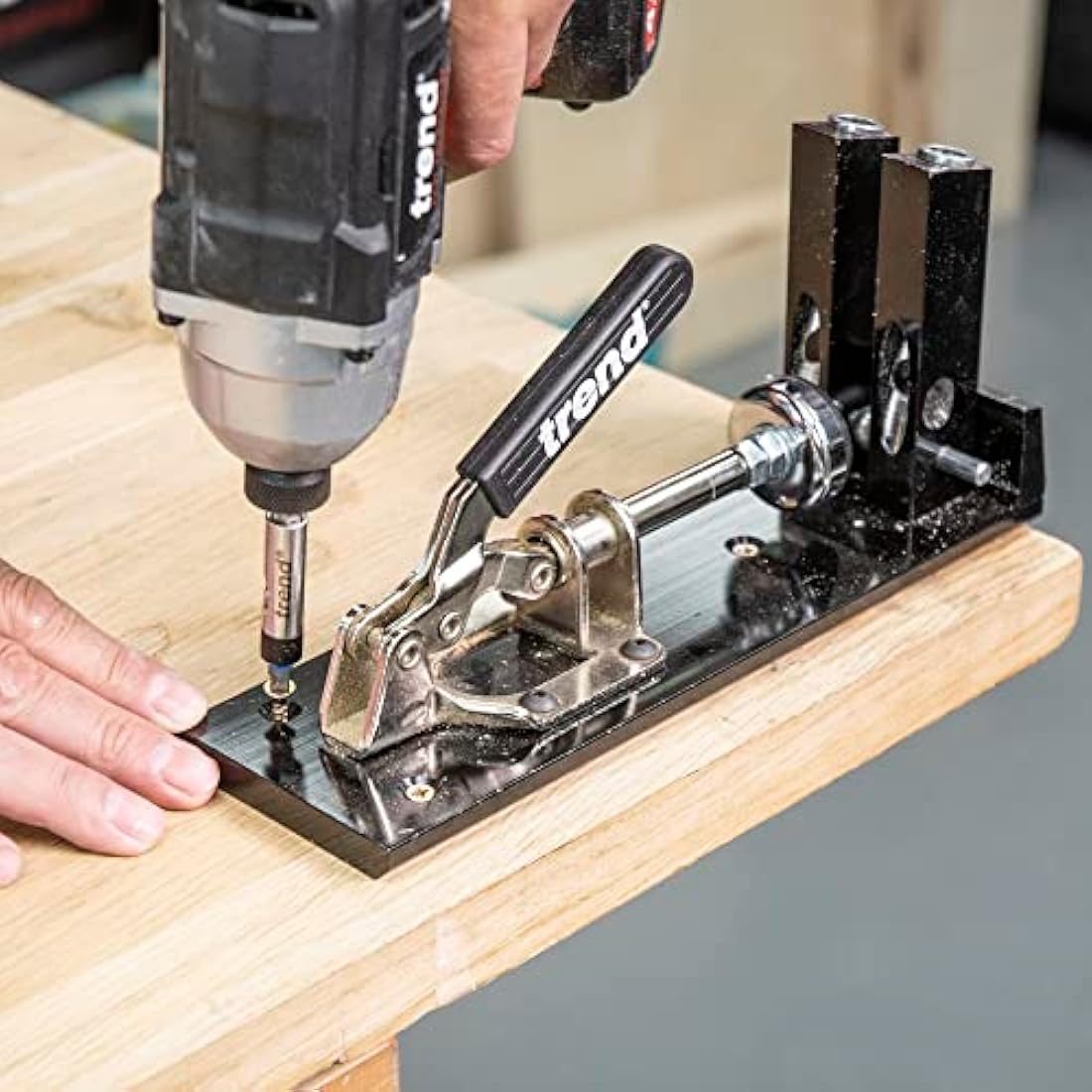Trend Pocket Hole Jig Kit with Dual Column Jig, Face Clamp, HSS Drill Bit & Depth Setting Collar, 2 Square Bit Drives & 100 Pocket Hole Screws, PH/JIG