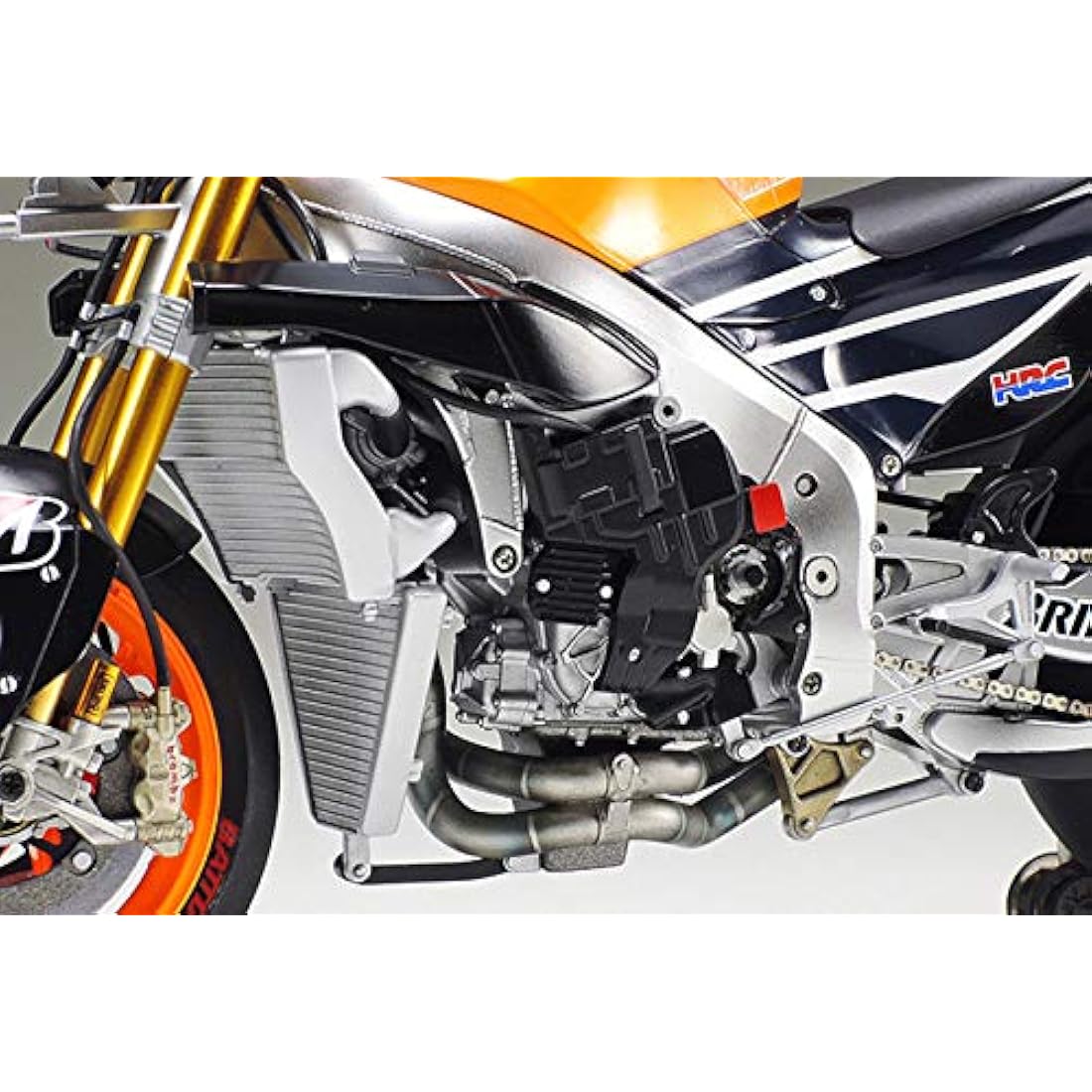 Tamiya TAM14130 1/12 Honda RC213V '14 Motorcycle Plastic 14130 Repsol RC213V4 1:12 Motorbike Model Kit