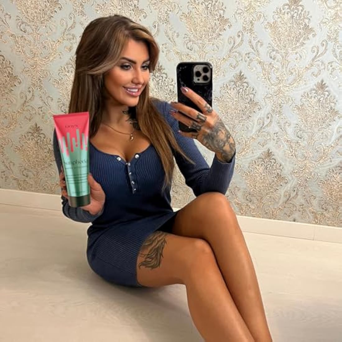 Onyx Sunphoria Tanning Accelerator | Hydrating Sunbed Cream for Deep Golden Results | Gradual Indoor & Outdoor Tan Enhancer | Smooth Streak-Free Finish with Long-Lasting Skin Moisturising