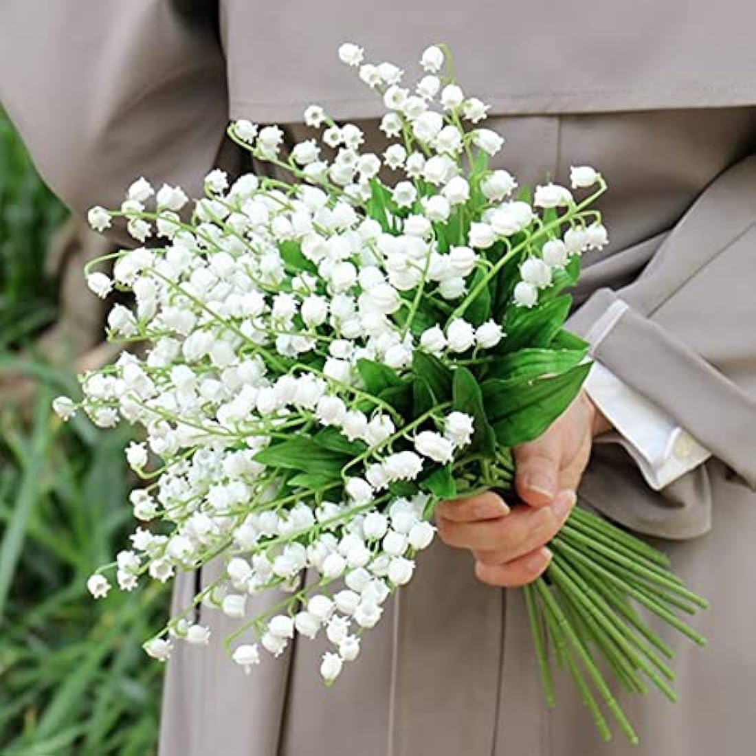 OUKEYI 12 artificial flowers of lily of the valley, Lily of The Valley Plastic Flower ，Outdoor Bridal Wedding Bouquet for Home Garden Party Wedding Decoration (White)