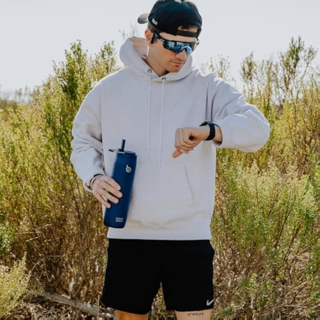 Bottle Bottle Insulated Water Bottle 950ml(32oz) with Straw and Lid for Sports and Gym Stainless Steel Metal Drink Flask for Hot Water with Handle (Indigo Blue)