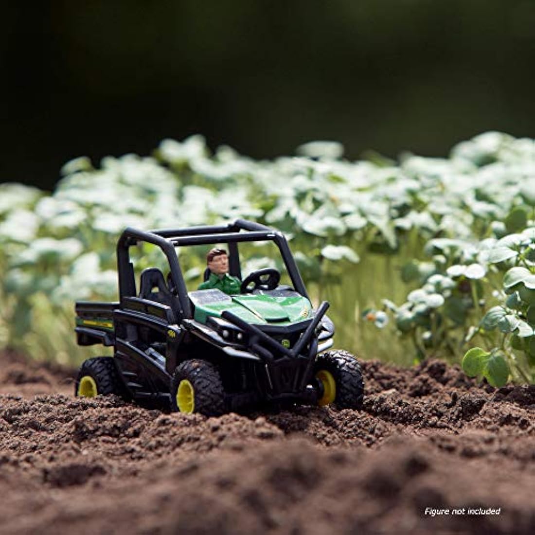 Britains 1:32 John Deere Gator (Green), Collectable Tractor Toy for Children, Toy Gator Compatible with 1:32 Scale Farm Toys, Suitable for Collectors & Children from 3 Years