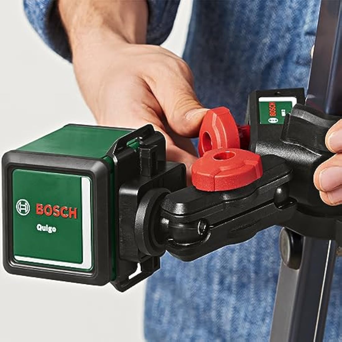 Bosch Cross line Laser Quigo with Universal clamp MM 2 (Easy and Precise Alignment with Flexible Positioning of The Tool Thanks to The Universal clamp, in E-Commerce Cardboard Box)