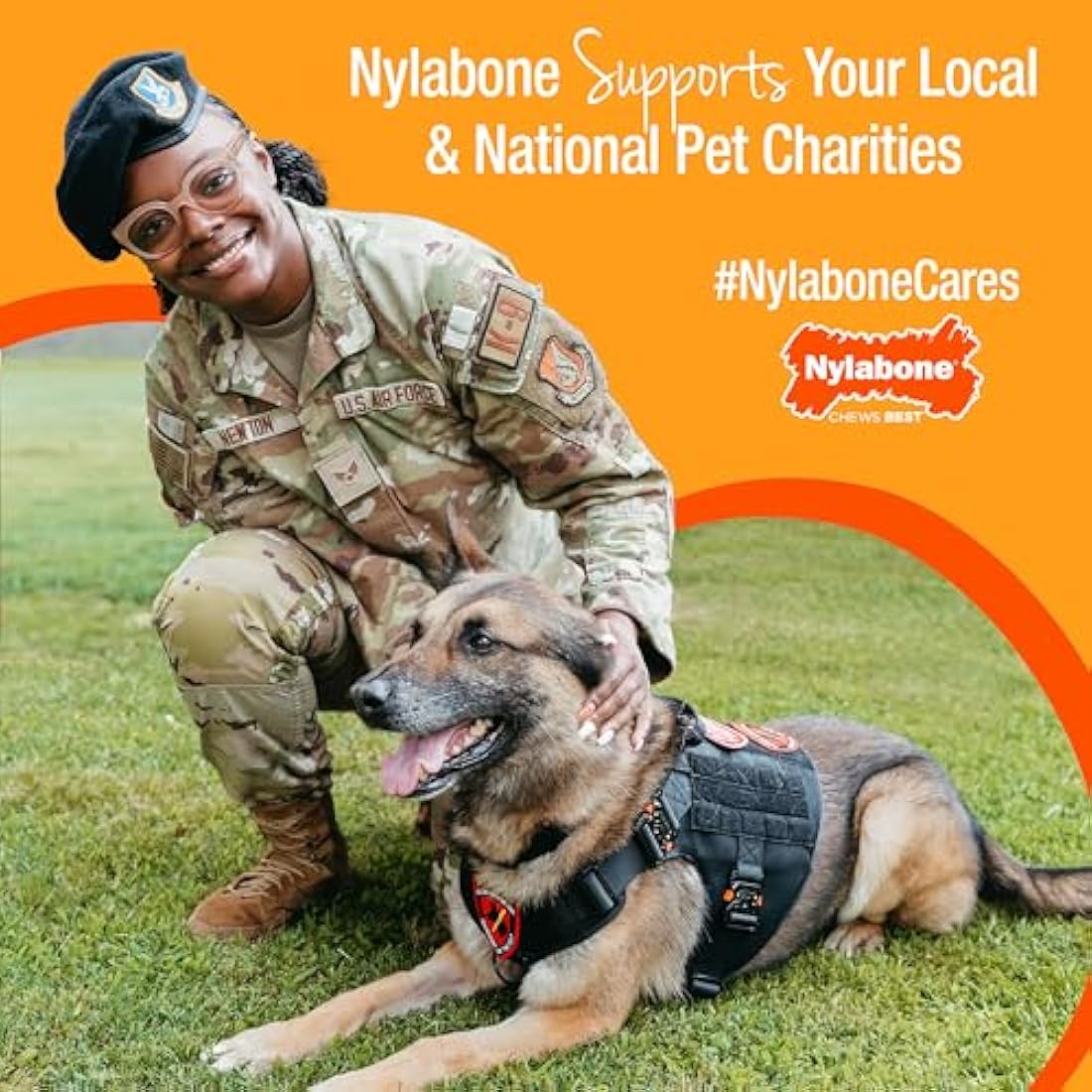 Nylabone Dura Chew Extreme Tough Dog Chew Toy Bone, Chicken Flavour, XL, for Dogs over 23 kg