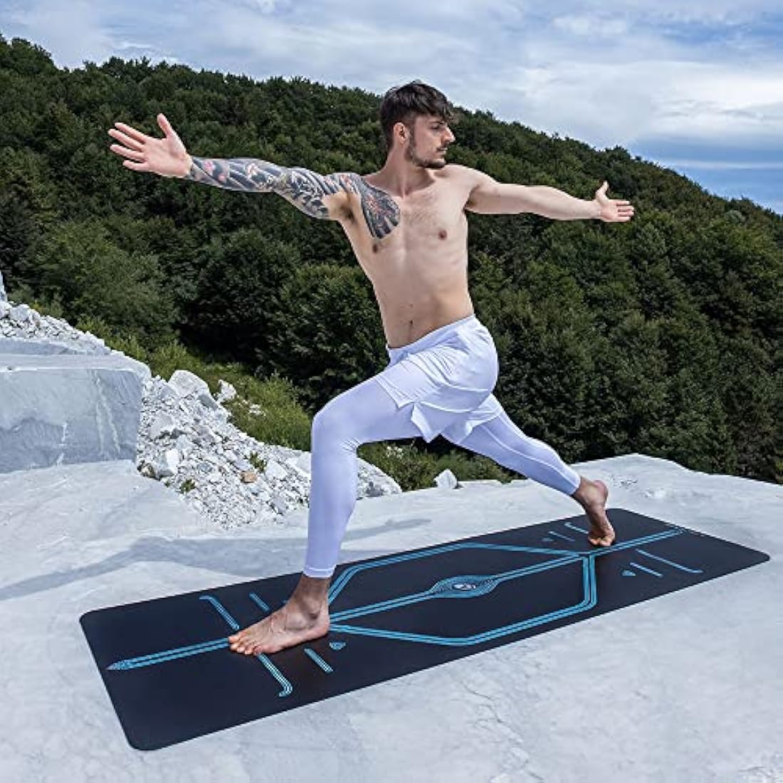Liforme XL Yoga Mat – Free Yoga Bag Included - Patented Alignment System, Warrior-like Grip, Non-slip, Eco-friendly, sweat-resistant, long, wide, 4.2mm thick mat for comfort