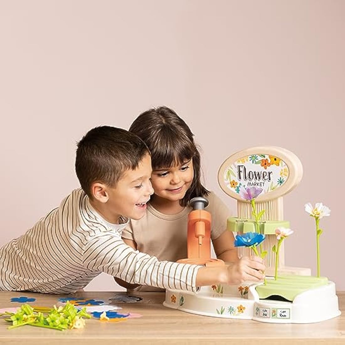 SMOBY FLOWER MARKET – Table top flower market with accessories to make beautiful flowers - educational interactive gift for children from ages 3 4 5 6 7 years old