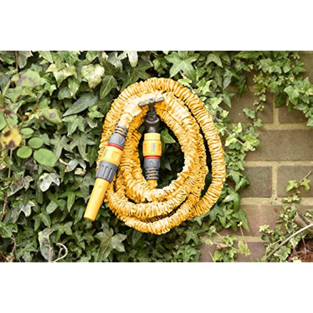 HOZELOCK - Superhoze Expanding Hose 30 m : Flexible Hose, Stretches up to 3x Original Length | With 2 Aquastop Fittings for a Watertight Connection: Ready to Use [8230A1240]