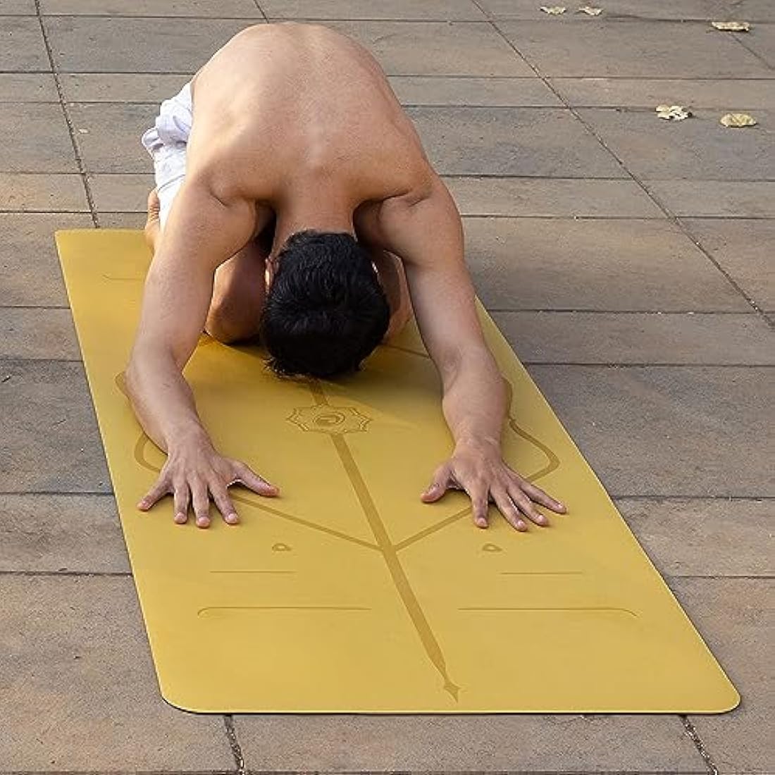 Liforme Original Yoga Mat – Free Yoga Bag Included - Patented Alignment System, Warrior-like Grip, Non-slip, Eco-friendly and Biodegradable, sweat-resistant, long, wide, 4.2mm thick mat for comfort