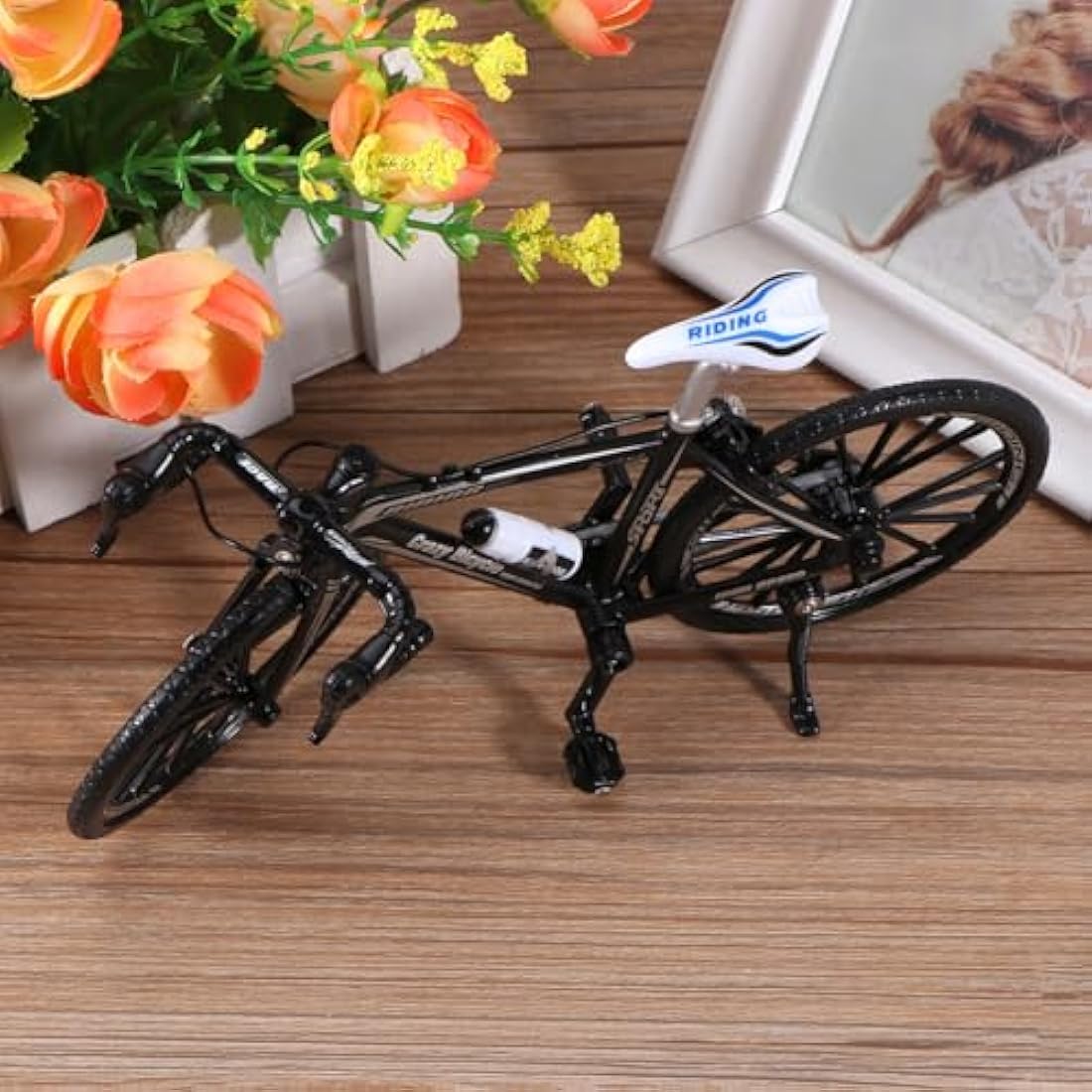 NUOBESTY Alloy Bicycles Model, Creative Alloy Model 1: 10 Mini Simulation Racing Bike Finger Bicycle Toy Desktop Decoration for Kids and Adults, Curving Grip Black