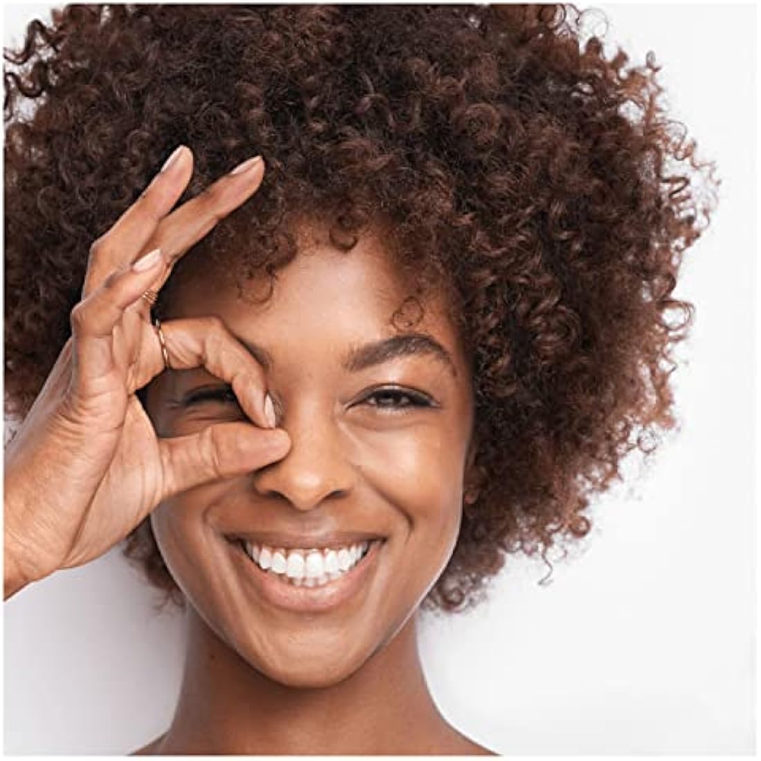 Olay Ultimate Eye Cream For Dark Circles and Puffy Eyes with Niacinamide, Visibly Smoothes Wrinkles and Fine Lines, 15ml