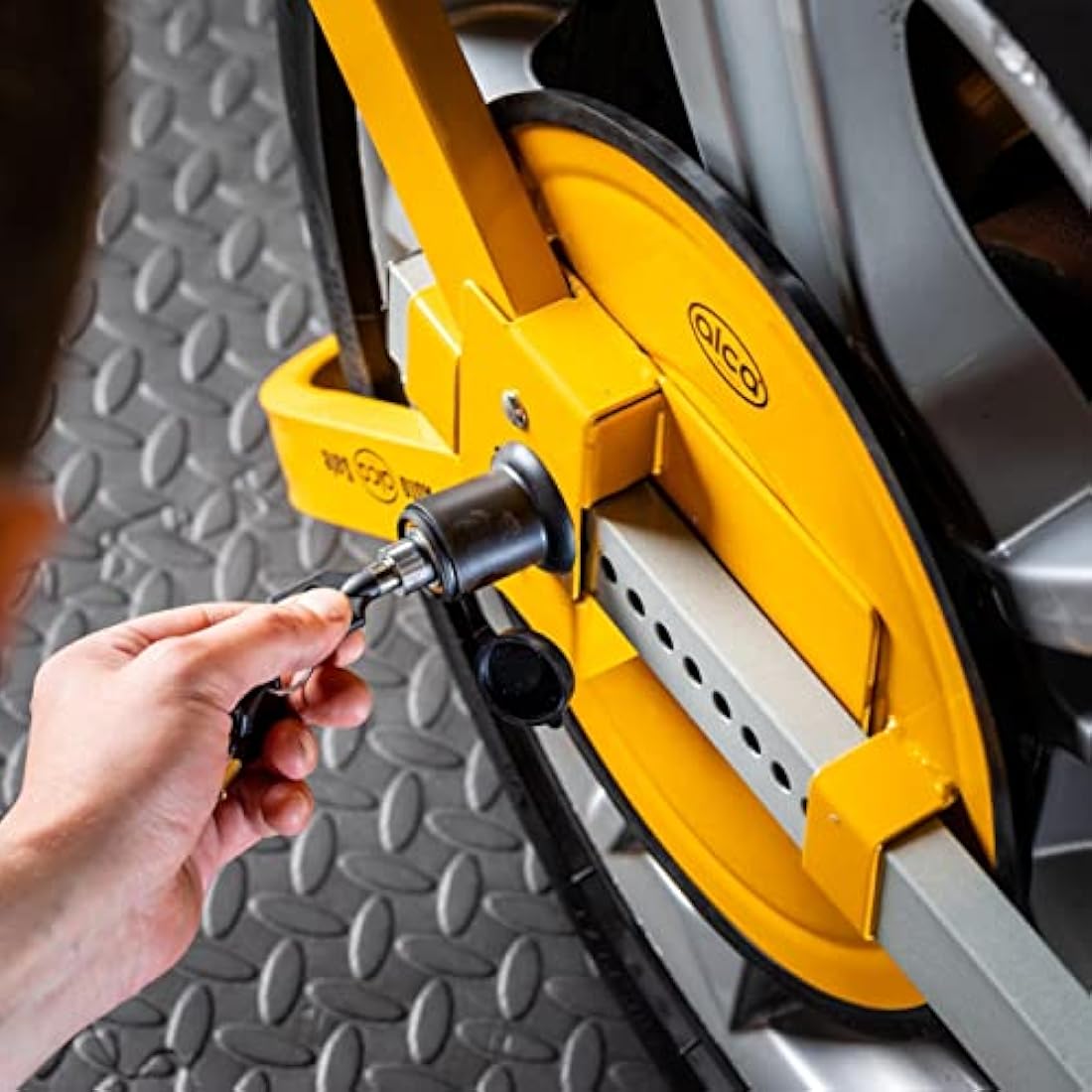 Car Van Wheel Clamp Extendable 16"-19" With Bolt Cover Disc Anti-theft Lock Device Tresor XL 306321+D