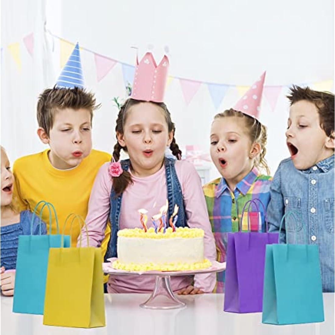 NADSSJL 30 Pcs Paper Party Bags, Gift and Sweet Bags with Handles, Kraft Bags with Stickers, Paper Party Bags for Kids Party, Celebrations, Baby Shower, Birthday, Halloween, Christmas -15 x 8 x 21 cm
