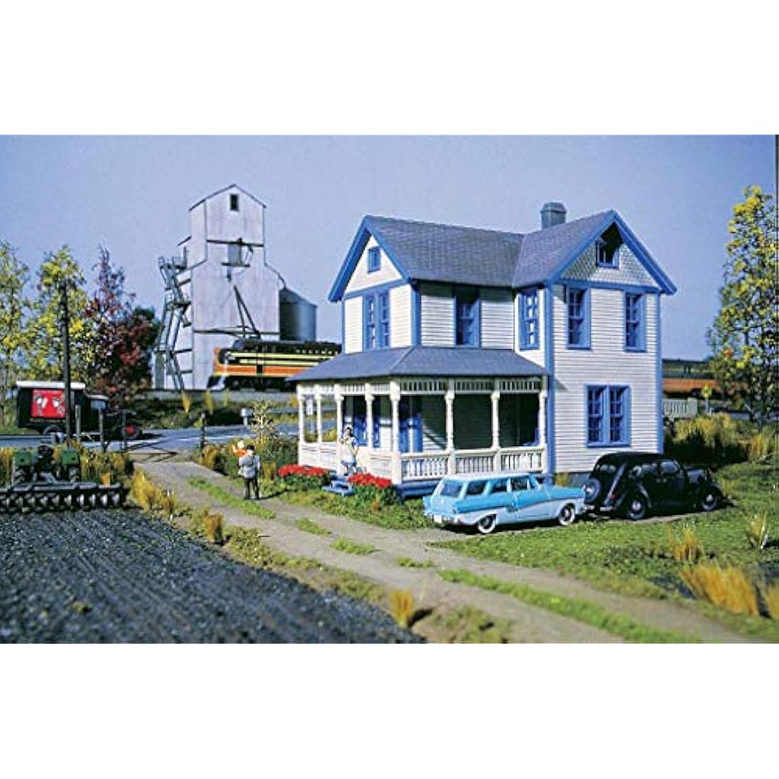 Walthers Cornerstone 933-3651 Aunt Lucy's House Plastic Kit