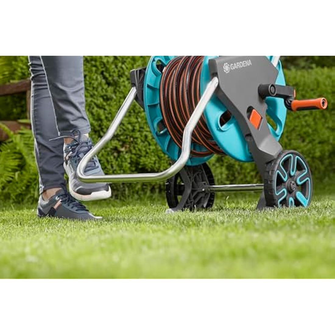 GARDENA CleverRoll M Easy Set: Hose cart with up to 20 m capacity, particularly stable, with a comfortable hose guide in a robust metal frame, drip device (18517-20) Multi-color
