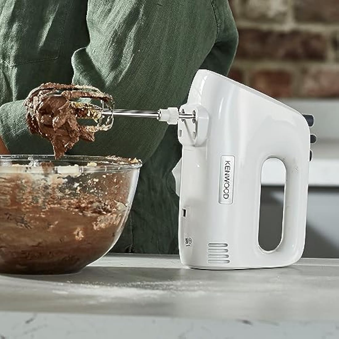 Kenwood Hand Mixer,Electric Whisk, 5 Speeds, Stainless Steel Kneaders and Beaters for Durability and Strength, 450 W, HMP30.A0WH, White