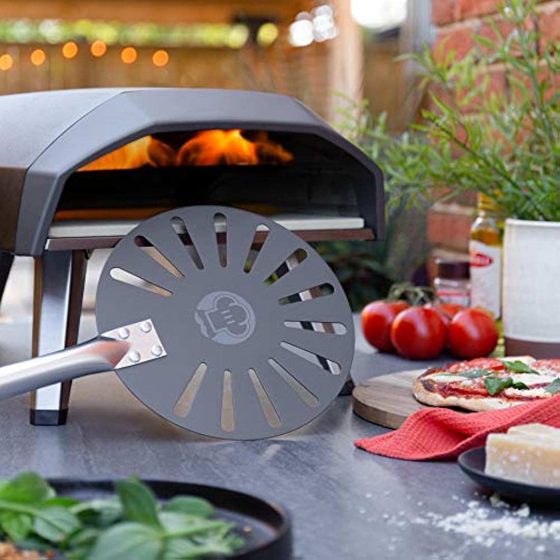 Chef Pomodoro Pizza Turning Peel with Detachable Handle, Aluminum Pizza Paddle, Gourmet Luxury Pizza Peel for Baking Homemade Pizza and Bread, Perforated Pizza Turner, Pizza Spatula (9-Inch / 23 cm)