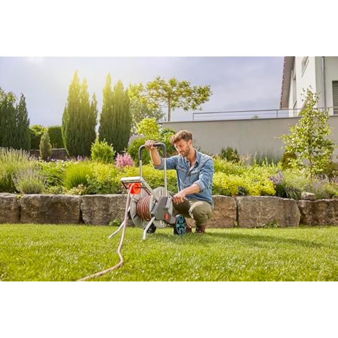 Gardena CleverRoll M Easy Metal Set: Hose trolley with 60 m capacity, very sturdy with a stable hose guide, includes 25m hose (18547-20)