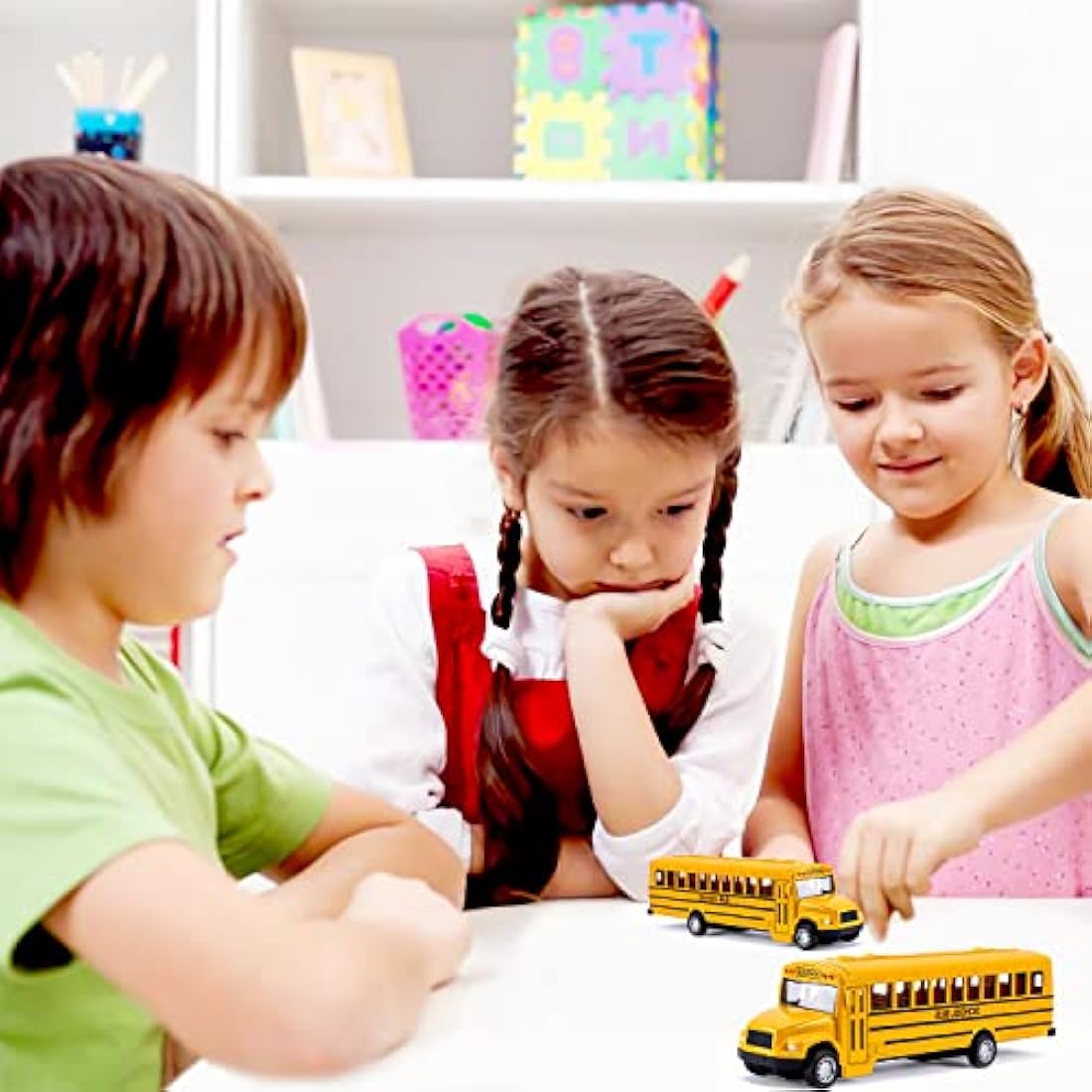 XINGANER 2 Pack 5.5" Pull Back Die-cast School Bus,Alloy Metal Vehicles Toy with Bright Yellow for Kids Boys Girls
