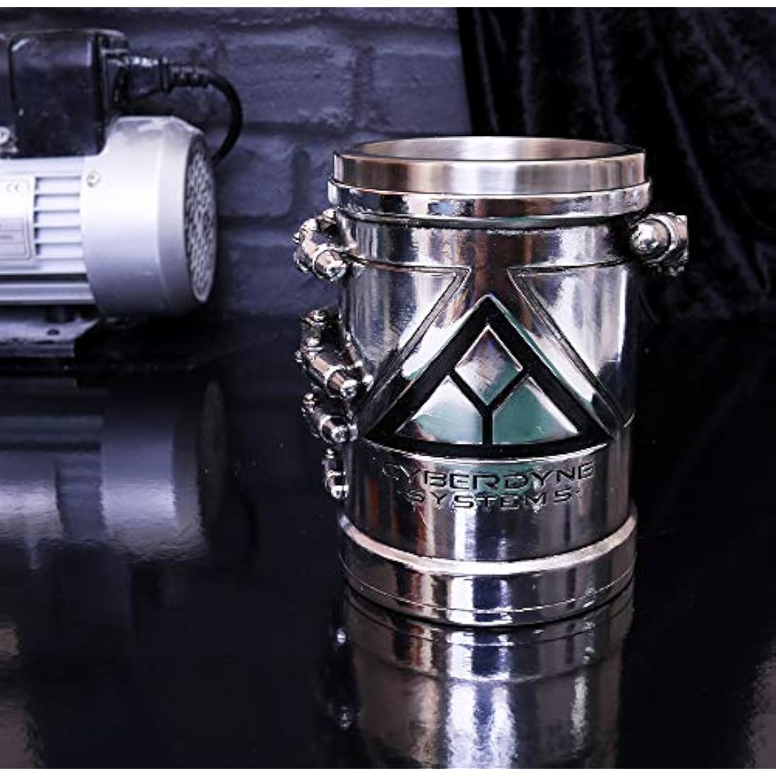 Nemesis Now B4656N9 Terminator 2 Tankard 17cm, Resin w/Stainless Steel Insert, Silver