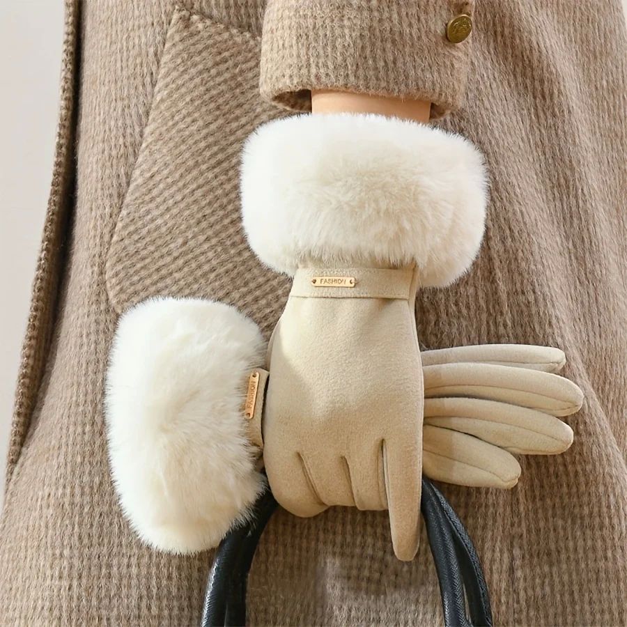 A 3-piece Winter Warm Glove Set