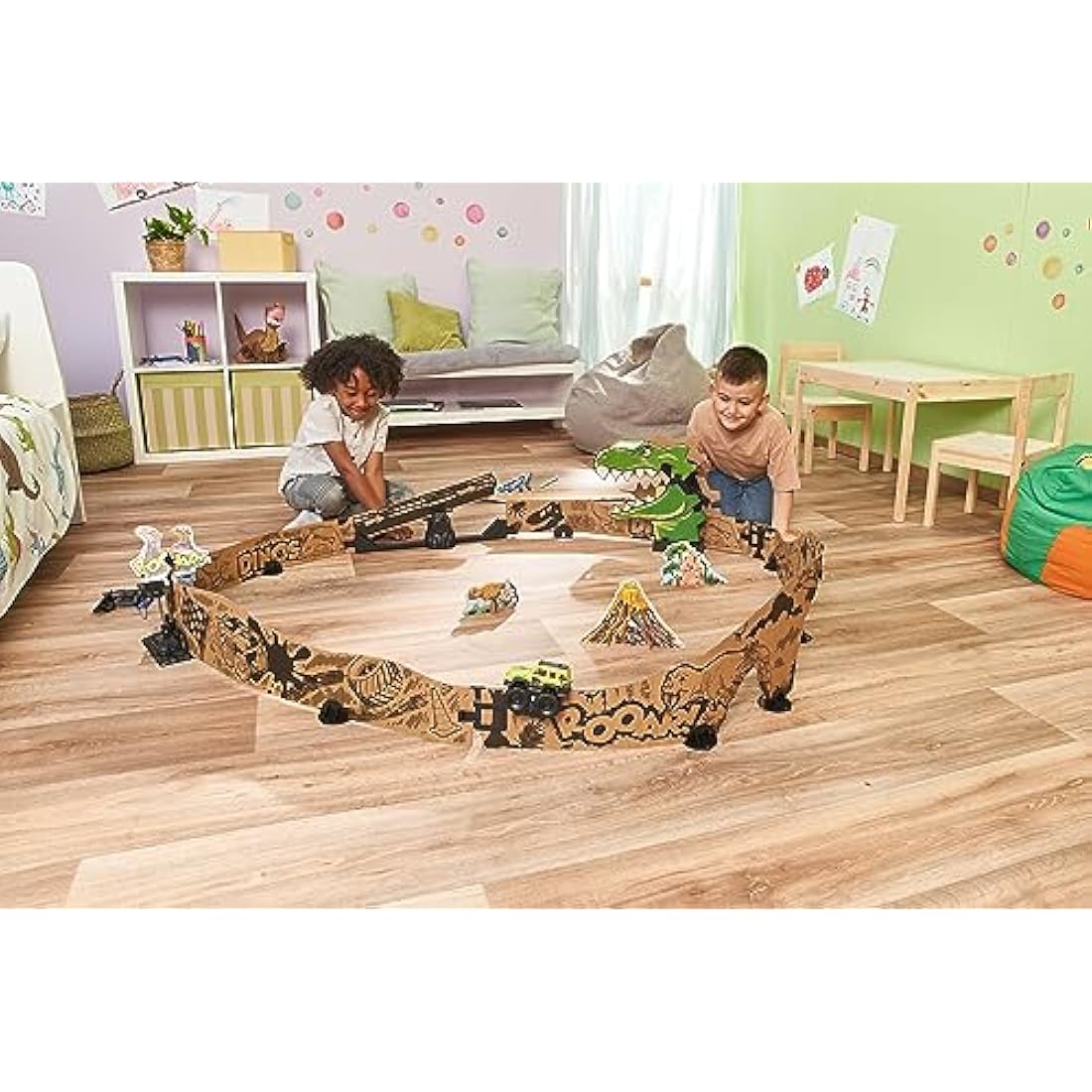 VTech Car-Board Racers Off-Roader & Track, Cardboard Race PlaySet with Stunt Jump for Kids, Off Road Car, Dinosaur Tunnel & Bridge, Vehicle Fun For Children Age 5, 6, 7 + Years, English Version