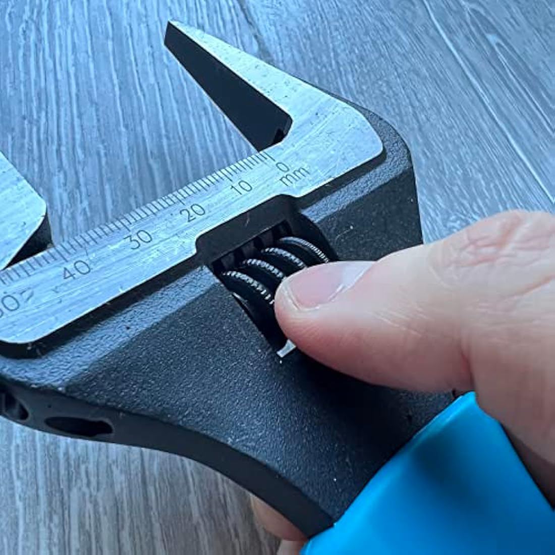 OX Pro OX-P324610 Extra Wide Jaw Adjustable Wrench - Adjustable Plumbing Spanner with Soft Grip Handle - Multifunctional tool – 10 inch