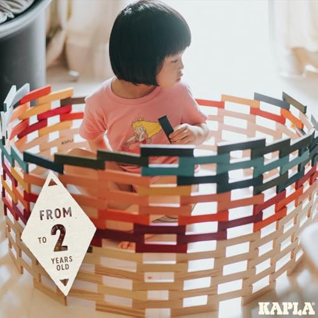 KAPLA Octocolor Box with 100 coloured planks (Red, Orange, Yellow, Green, Light Blue, Dark Blue, Pink, Purple), Wooden Toy, Construction Game, from 2 Years Onwards.