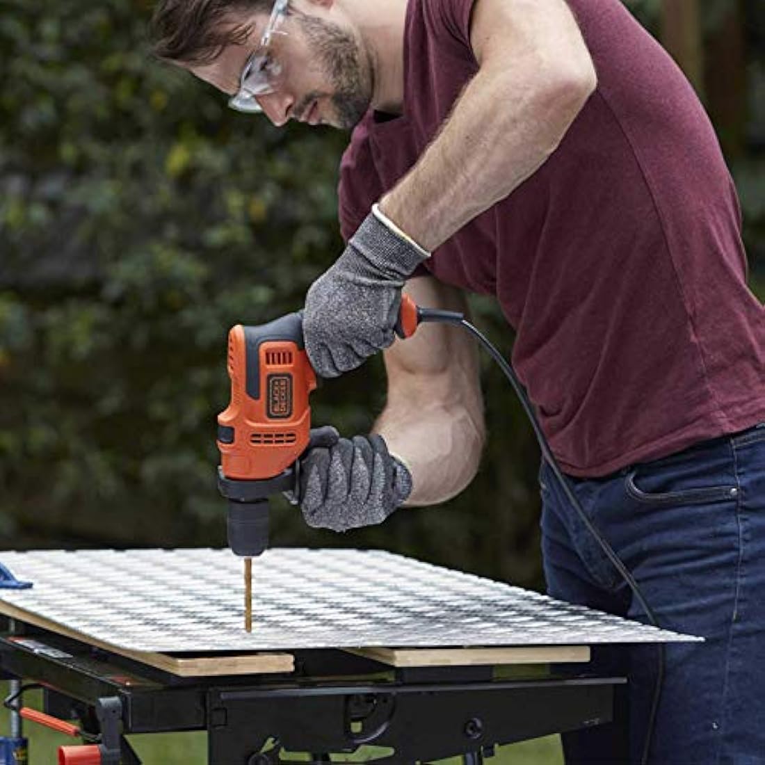 BLACK+DECKER 500W Electric Hammer Drill, Powerful 0-49,300 BPM for Masonry and Concrete, Compact Design with Side Handle, BEH200-GB