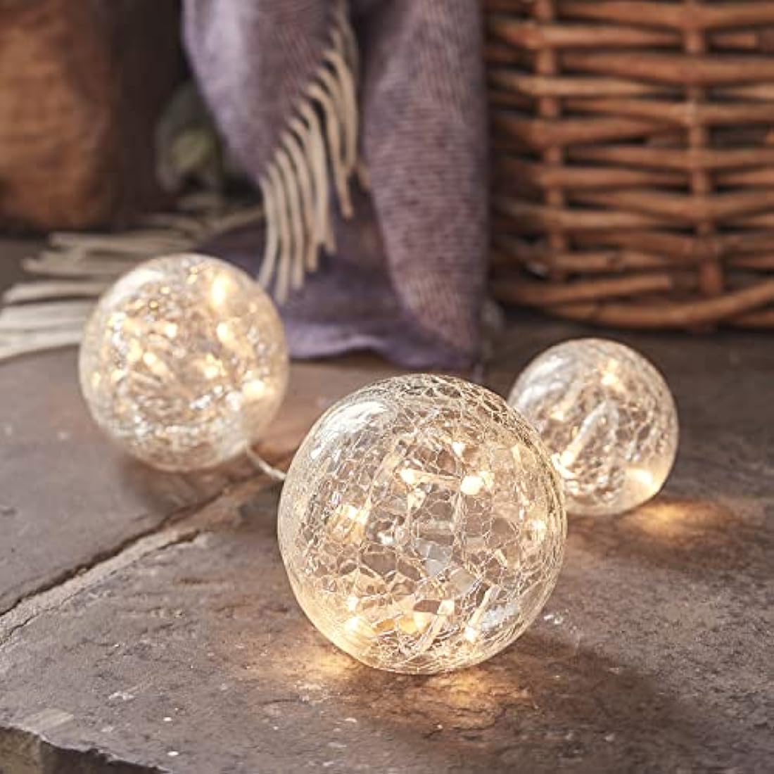 Lights4fun Set of 3 Fairy Light Orbs Crackled Glass Balls LED Lights Battery Operated Table Lamp Warm White LEDs with Timer Orbs for Bedroom Home Wedding Decor & Party