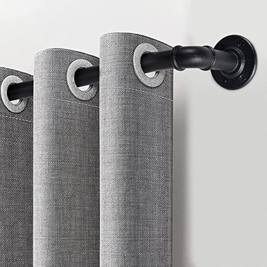 Black Curtain Poles for Eyelet Curtains, Industrial Curtain Pole Metal Extendable, Industrial Curtain Rod for Windows 67cm-122cm, Room Dividers Curtain Rail.