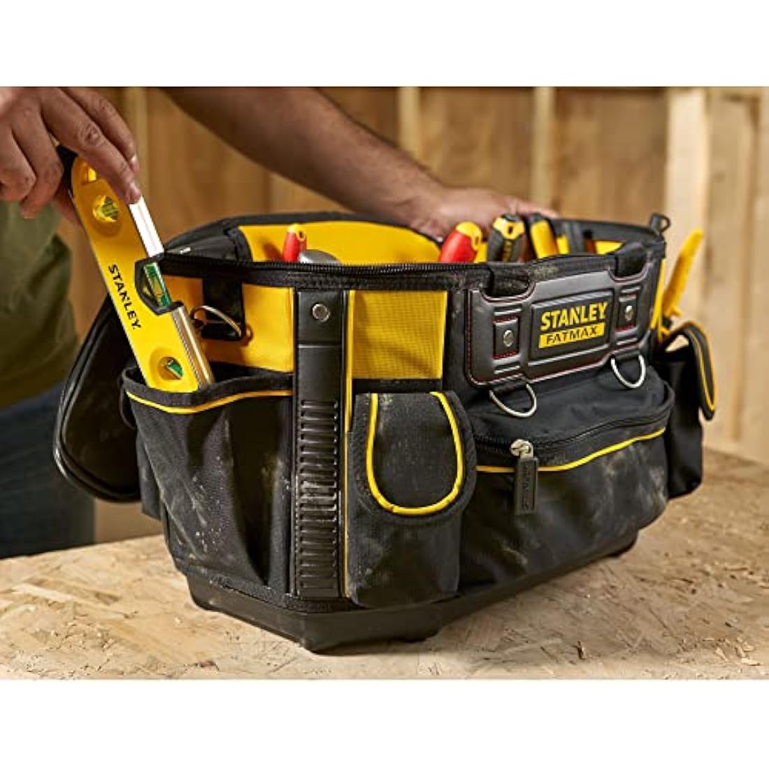 STANLEY FATMAX Round Top Rigid Tool Bag, 18", Quick Tool Access with Wide Opening Zip Design, Multiple Internal and External Pockets, Carry Handle and Shoulder Strap, 20kg Load Capacity, FMST1-70749