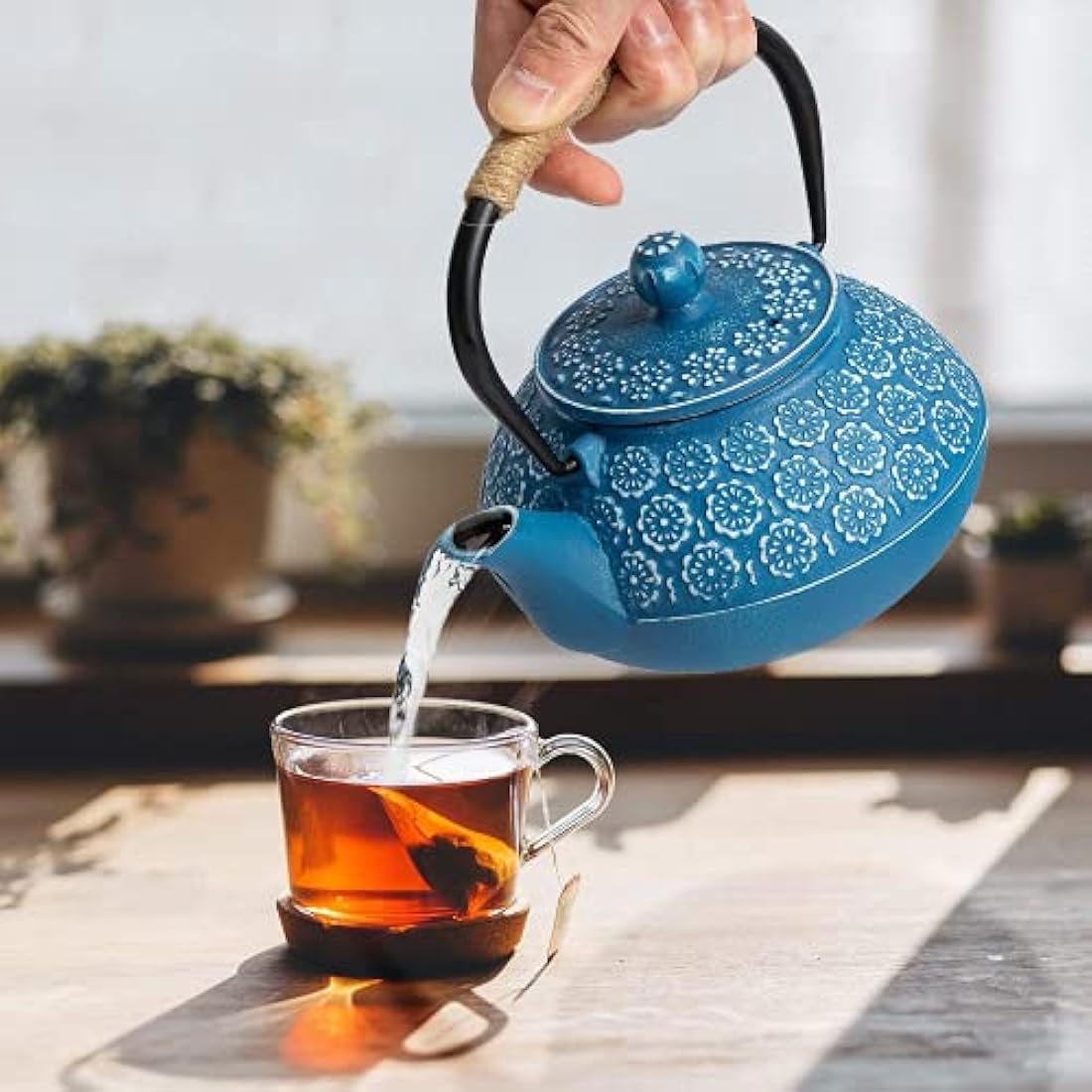 SUSTEAS Cast Iron Teapot, 900ml Tetsubin Japanese Tea Kettle with Infuser for Loose Leaf and Tea Bags, Tea Pot Coated with Enameled Interior, Dark Blue