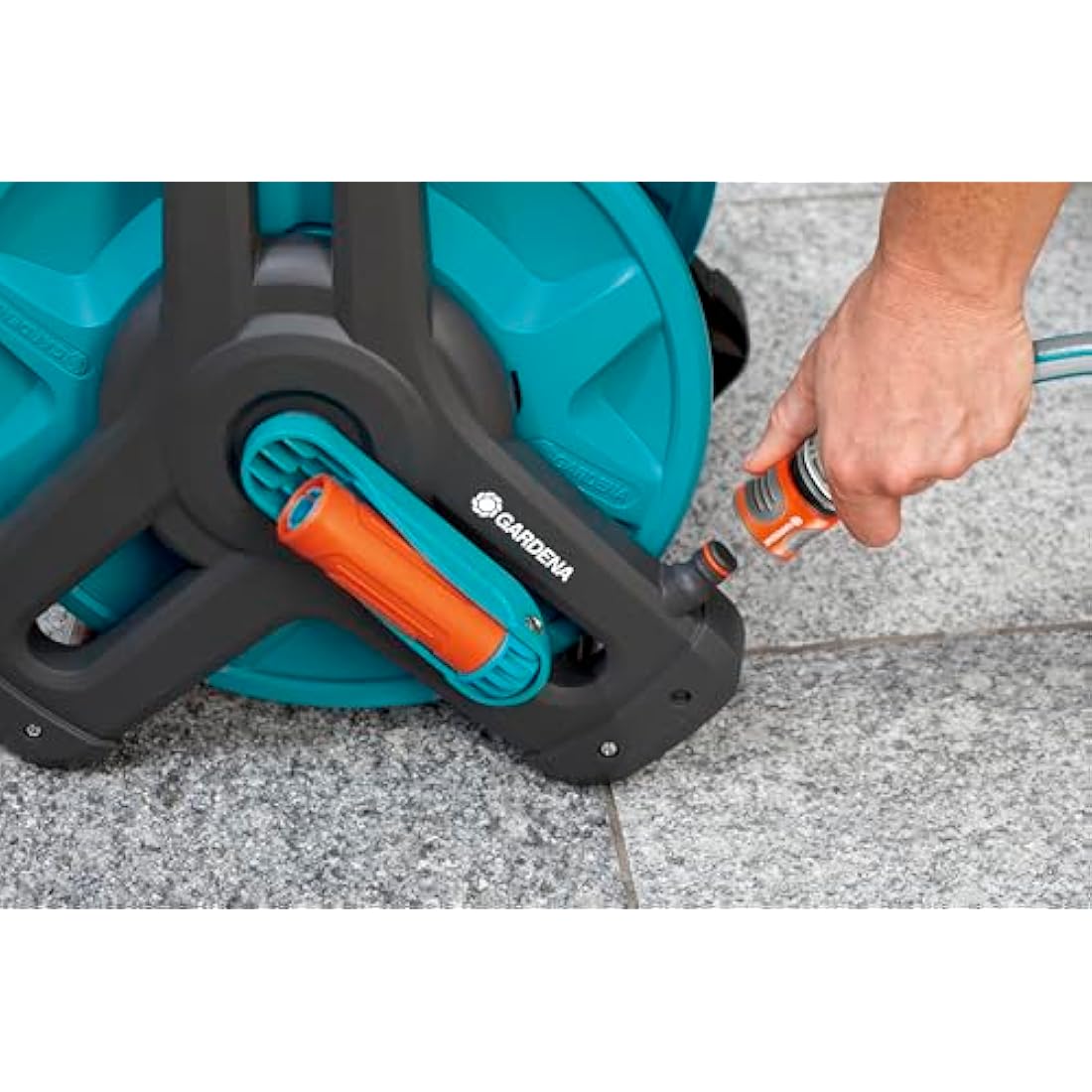 Gardena Classic wall-fixed Hose Reel 50 Set: Mobile hose reel, wall-mountable to save space and can be removed at any time, with a 20-m hose, spray nozzle, and system parts (8009-20), Multicolour