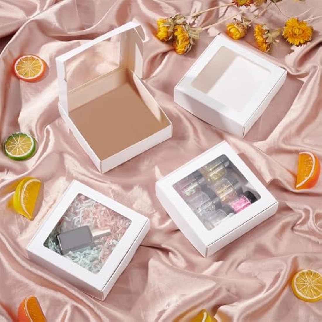 BENECREAT 16Packs 10.5x10.5x3cm Clear PVC Square Window Gift Boxes, White Kraft Paper Present Packing Boxes for Party Favor Treats, Cookies, Small Gifts or Crafts