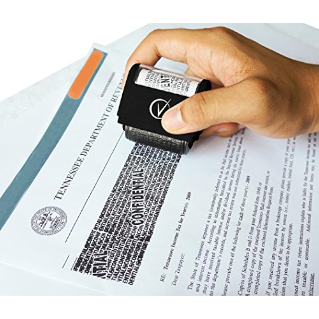 Vantamo Address Blocker Stamp for Hiding Sensitive Information, Wide Identity Theft Protection Roller Stamp with 3 Refills, Confidential Ink Roller for Personal Data Theft Prevention, Classy Black
