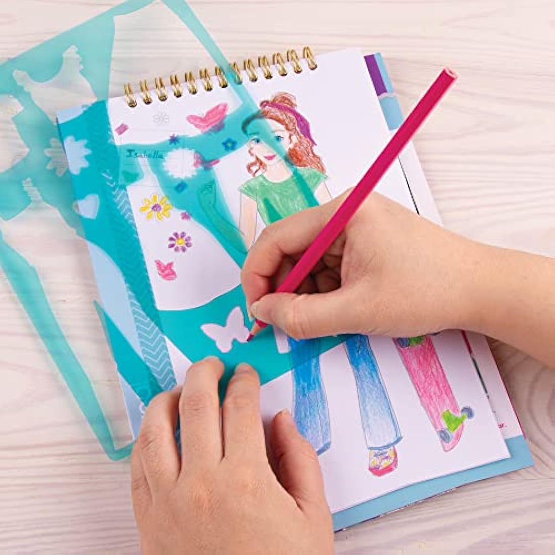 Make It Real Love and Daisy Inspired Fashion Design Sketchbook with Stencils and Stickers for Creativity - Kids Arts and Crafts Colouring Book - Girls Gifts