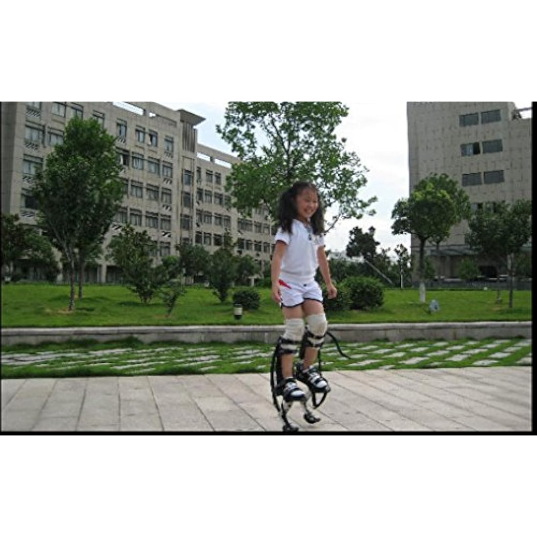 Skyrunner Kangaroo Shoes pogo Jumping stilts for Kids Child Youth weight load range 30-50kg Black