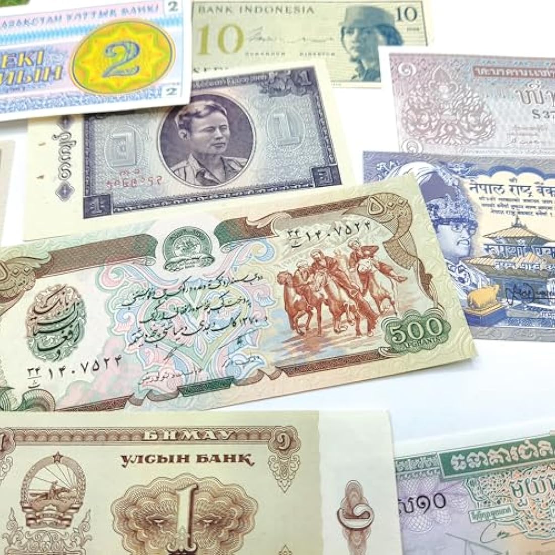World Paper Money: 10 Banknotes from Asia - Elevate Your Foreign Currency Collection with Old Banknotes and complete your Album of Collectibles. Certificate of Authenticity included.