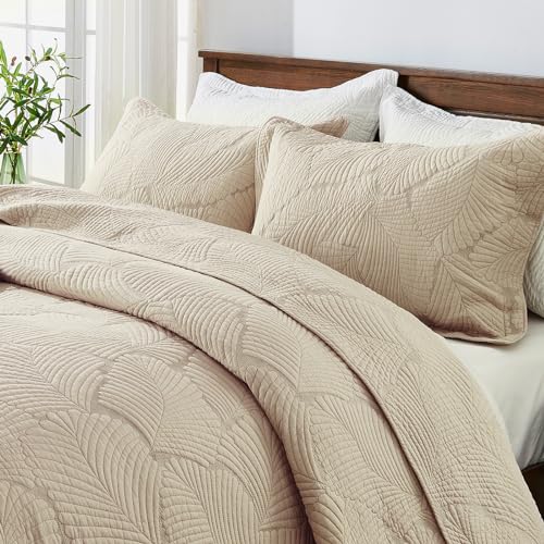 Qucover Quilted Bedspreads Soft and Comfortable Cotton Bedspread Super King Size with Elegant Embroidered Palm Leaf Pattern, 3 Pieces Bedspreads