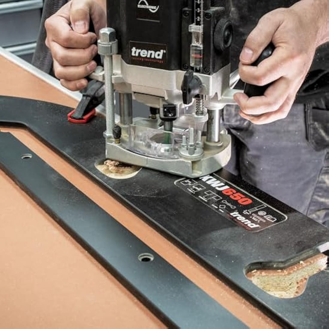 Trend Kitchen Worktop Routing Jig with Peninsular Cut, For Worktops Up to 650mm, KWJ650
