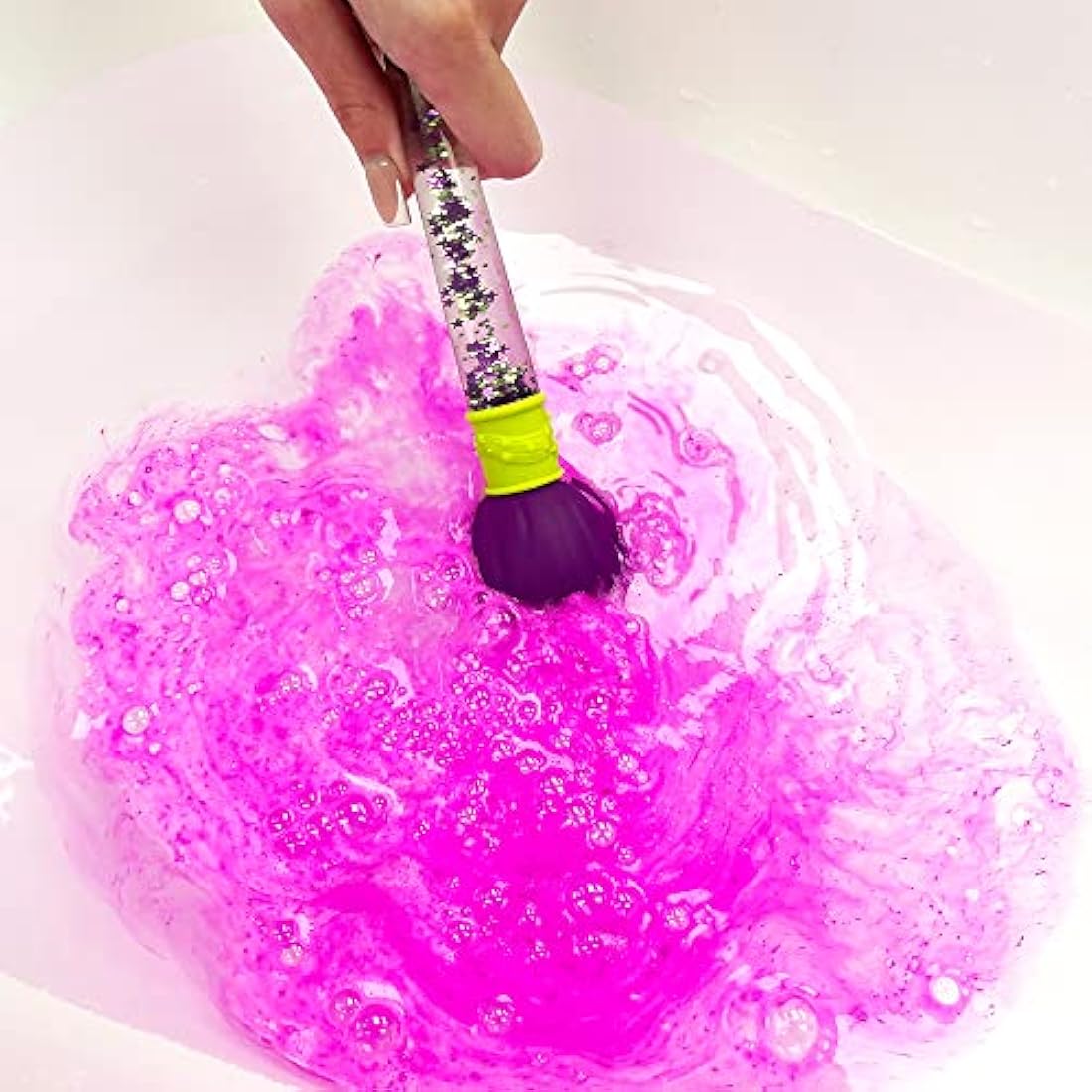 Zimpli Kids - Baff Bombz Magic Brush, 4 x Bath Bombs, Magically Paint your Bath Water, Pocket Money Creative Toy for Children, Birthday Gifts for Boys & Girls , Moisturising Fizzers
