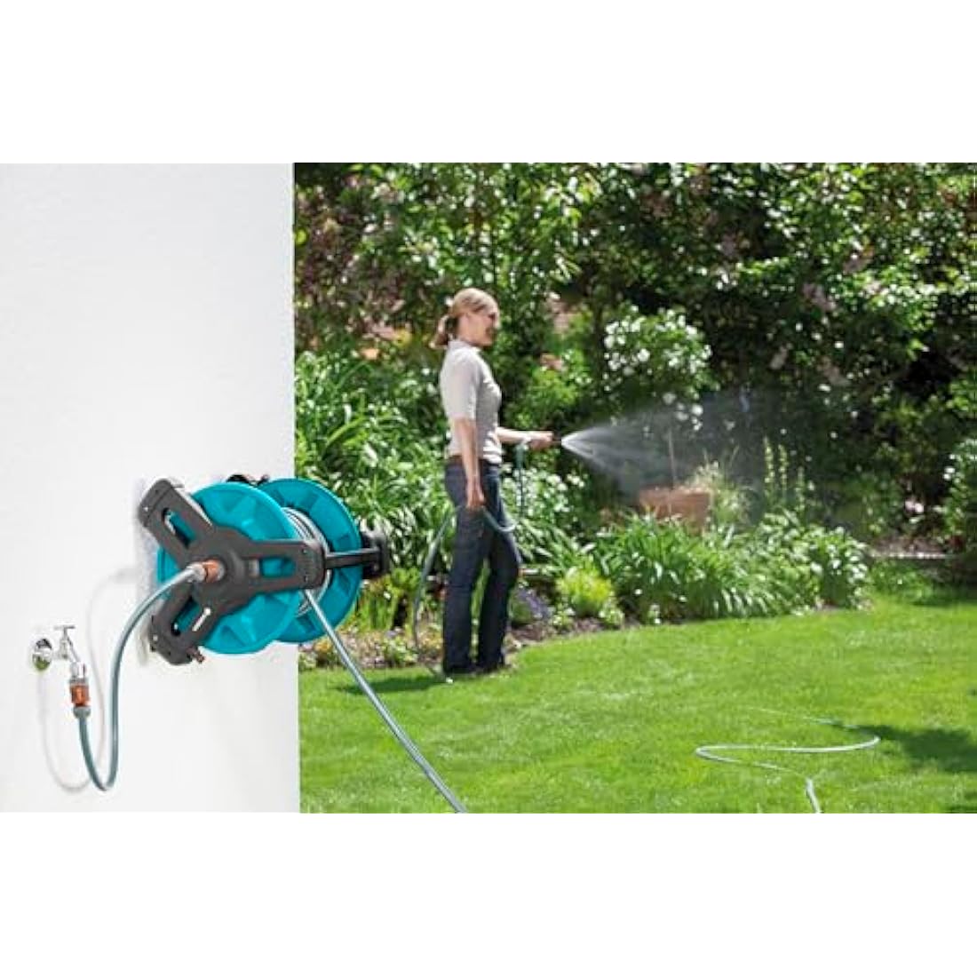 Gardena Classic wall-fixed Hose Reel 50 Set: Mobile hose reel, wall-mountable to save space and can be removed at any time, with a 20-m hose, spray nozzle, and system parts (8009-20), Multicolour
