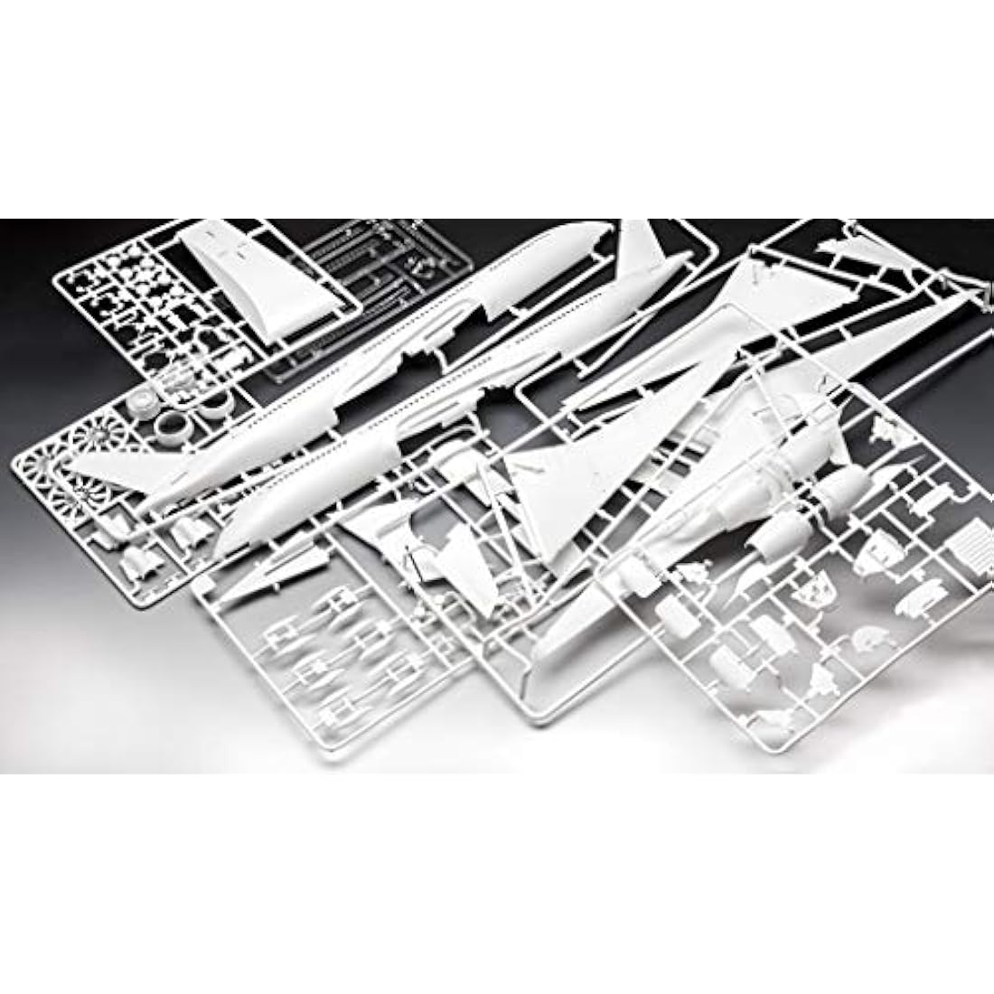 Revell 03881 Airbus A350-900 Lufthansa New Livery 1:144 Scale Unbuilt/Unpainted Plastic Model Kit
