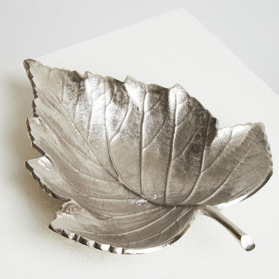 Prato Silver Finish Leaf Dish