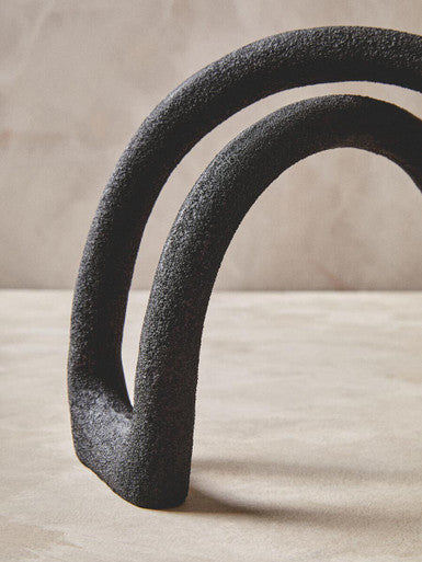Textured Black Sculpture | Deriva