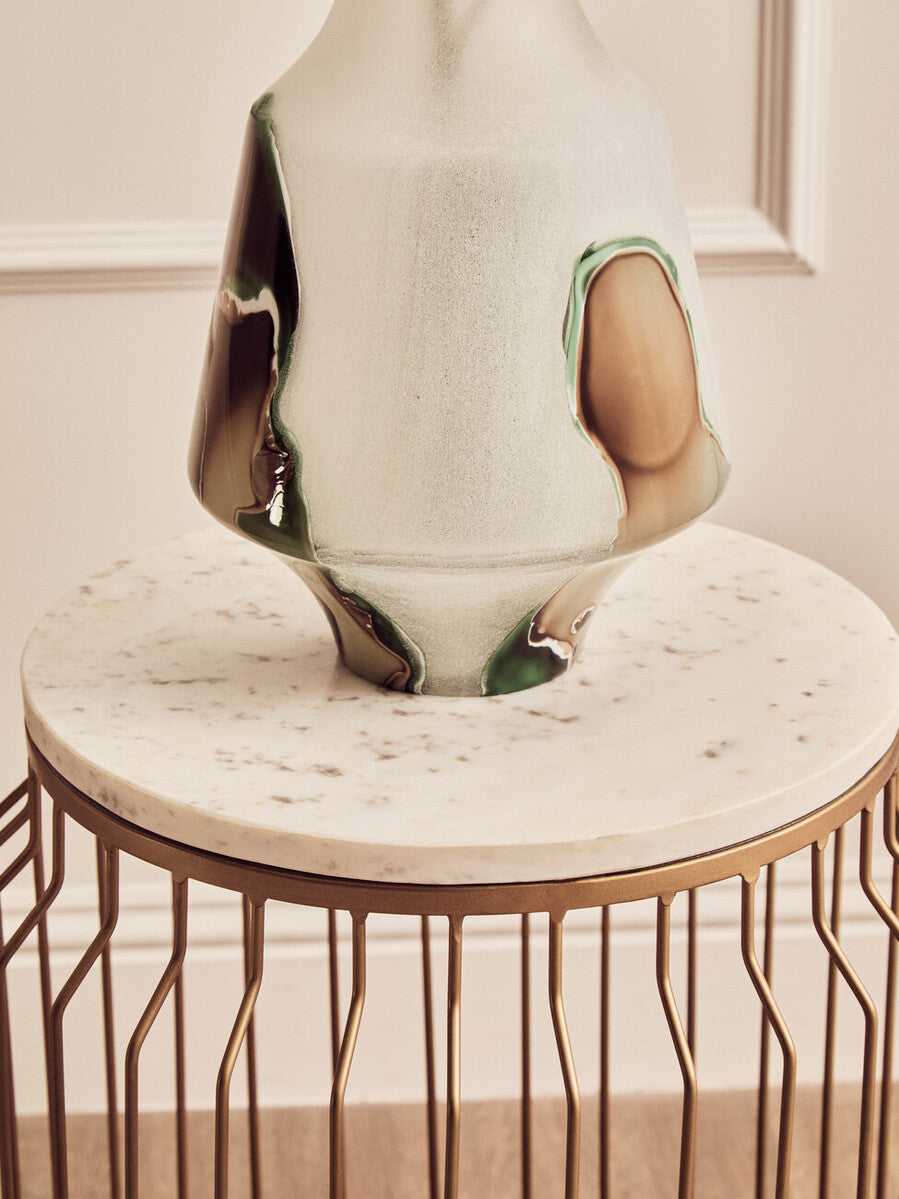 White Marble Top Round Side Table with Reflective Gold Wireframe Metallic Base, Shalimar
