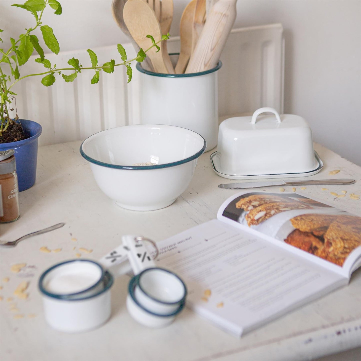 White Enamel Mixing Bowl Set