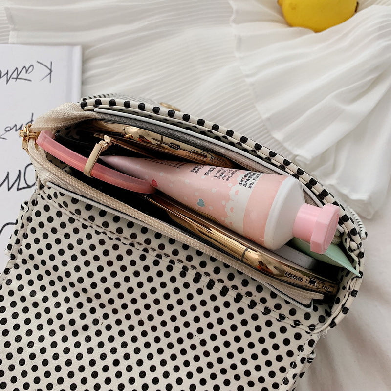 Clothes pearl handbag